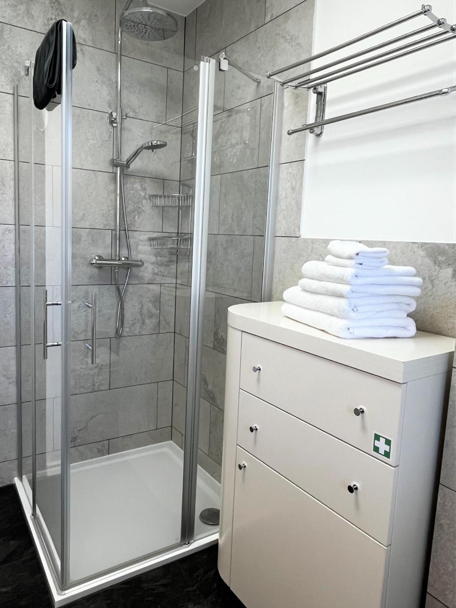 Apartment Wohlfuehlplatzl - Urgemuetlich & Ruhig Vogtareuth Ngoại thất bức ảnh