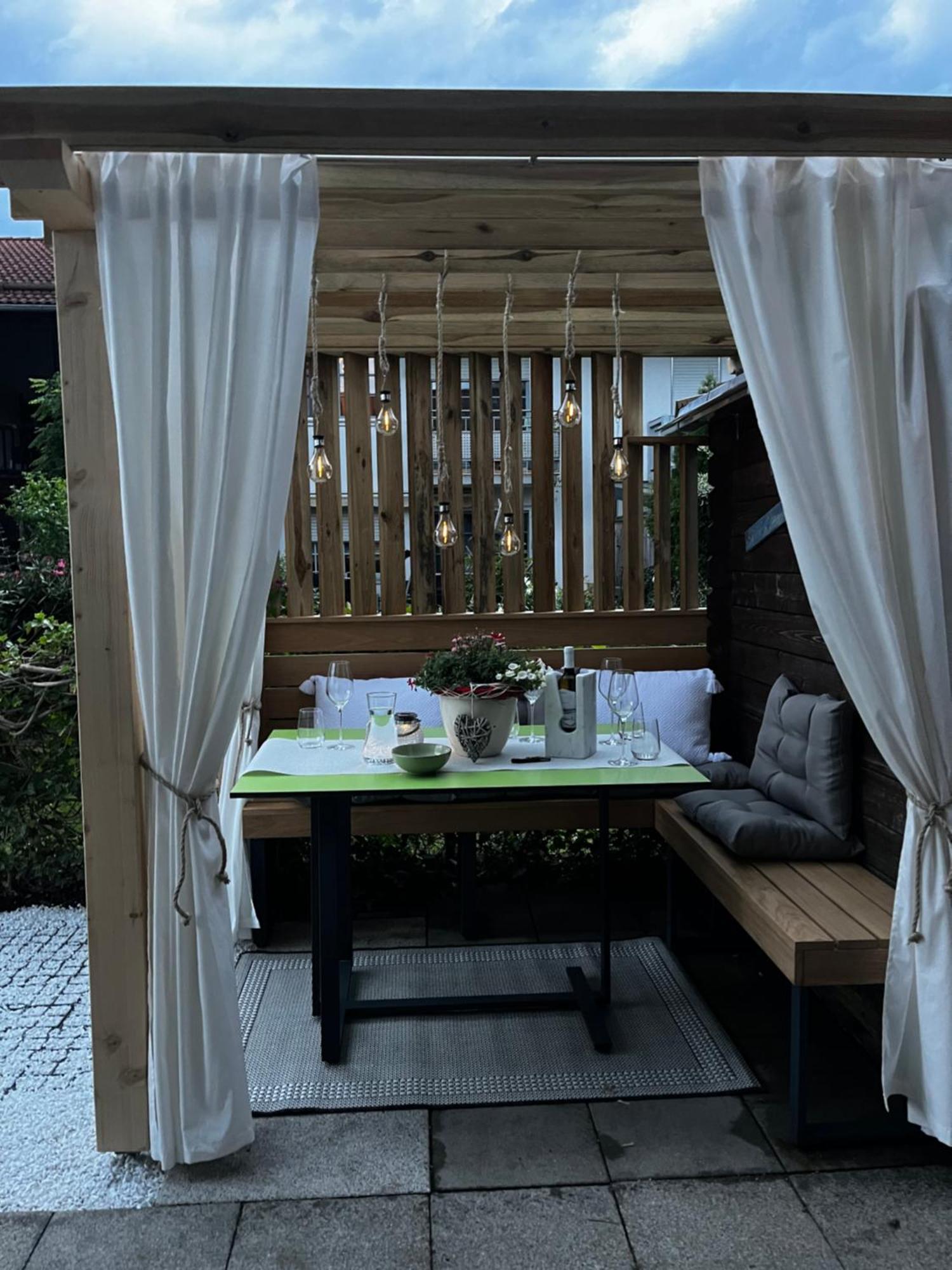 Apartment Wohlfuehlplatzl - Urgemuetlich & Ruhig Vogtareuth Ngoại thất bức ảnh