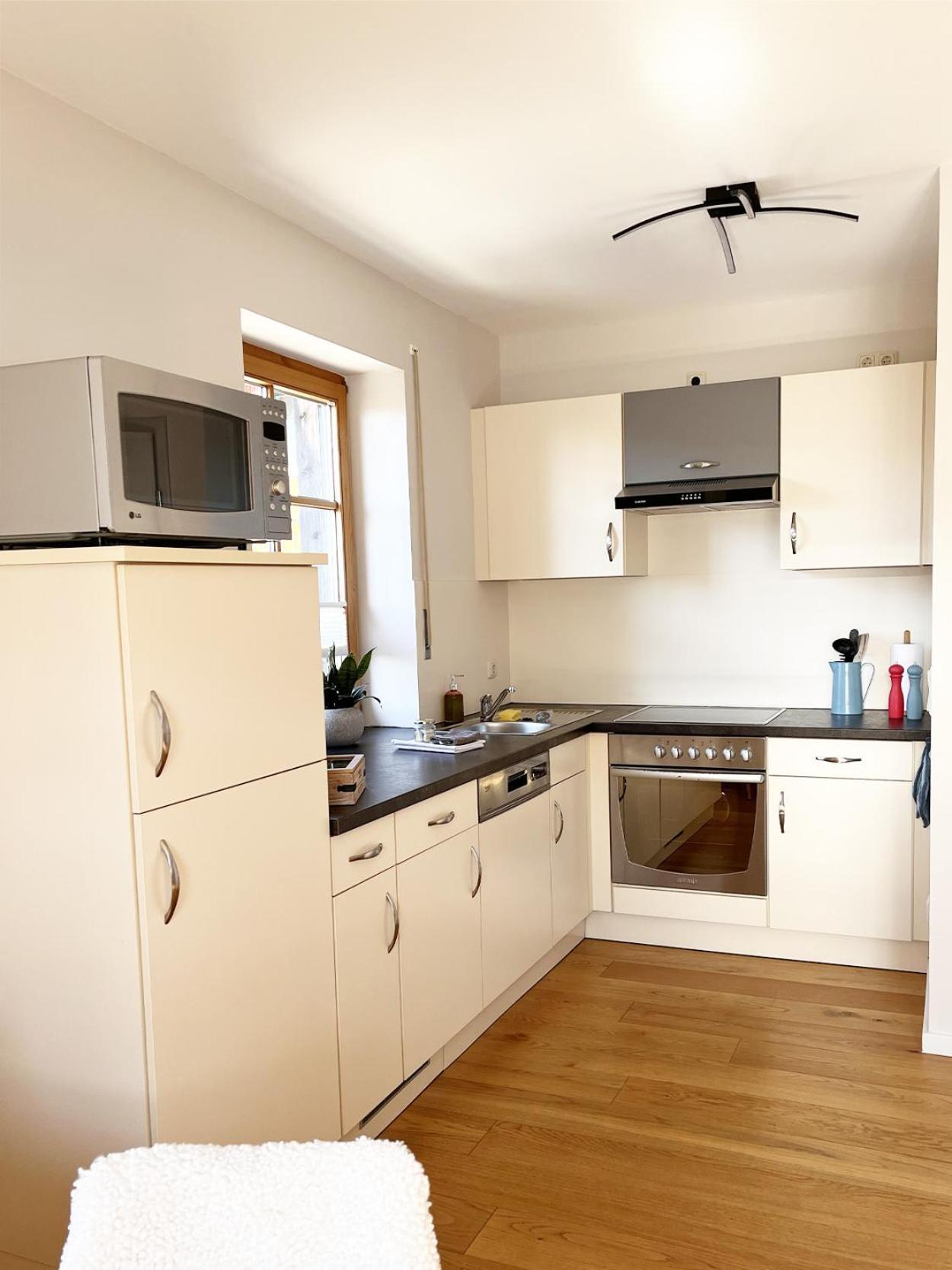 Apartment Wohlfuehlplatzl - Urgemuetlich & Ruhig Vogtareuth Ngoại thất bức ảnh