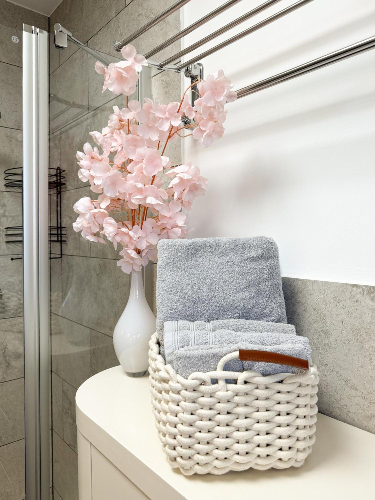 Apartment Wohlfuehlplatzl - Urgemuetlich & Ruhig Vogtareuth Ngoại thất bức ảnh