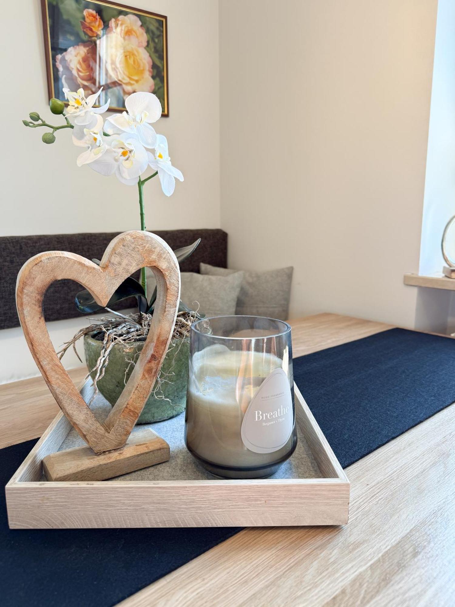Apartment Wohlfuehlplatzl - Urgemuetlich & Ruhig Vogtareuth Ngoại thất bức ảnh