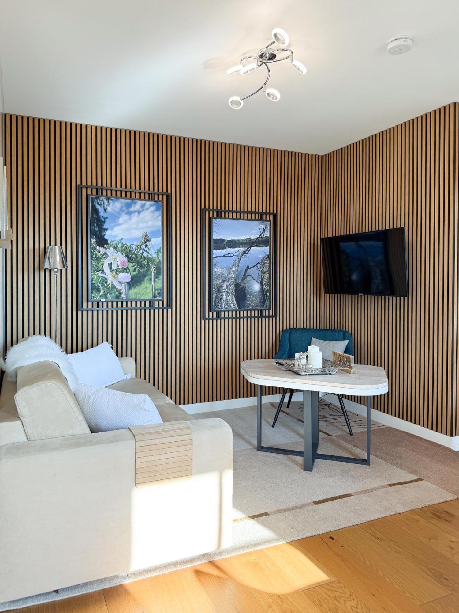 Apartment Wohlfuehlplatzl - Urgemuetlich & Ruhig Vogtareuth Ngoại thất bức ảnh